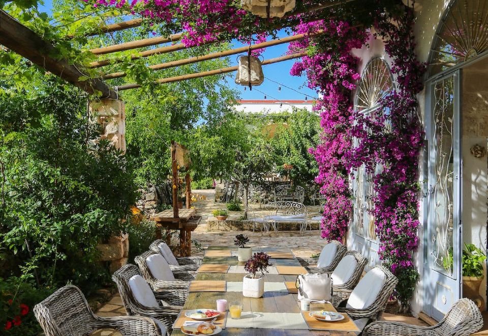 Hotel Masseria Montenapoleone, Exterior, Garden