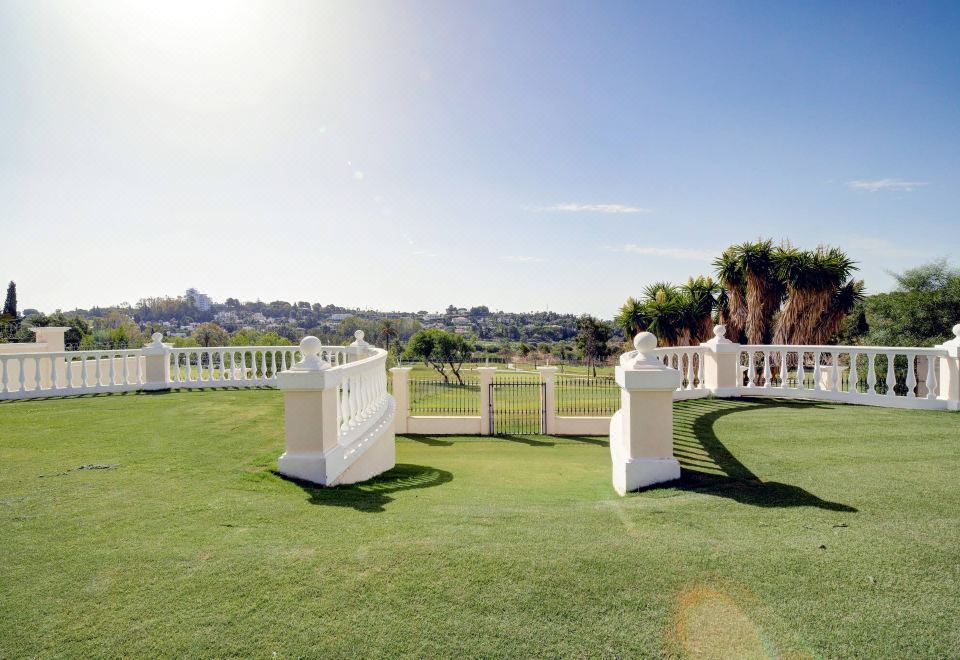 Hotel Huge Golf Villa With One Of Marbella Biggest Spas, Exterior, Garden