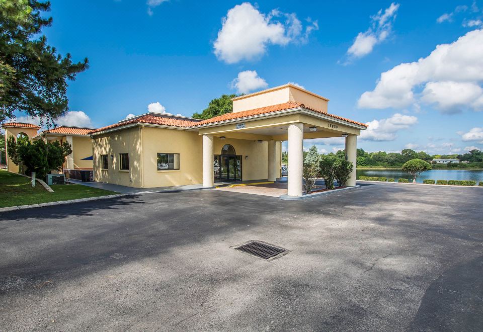 Hotel Quality Inn & Suites Mt Dora North, Exterior, Hotel Exterior