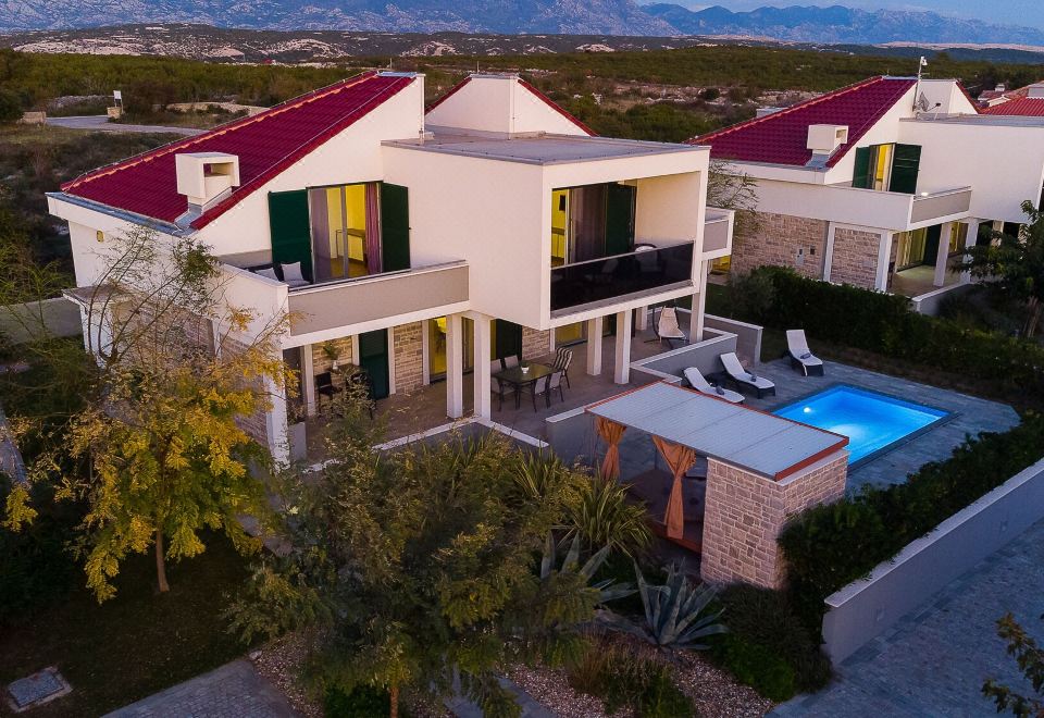 Hotel Vila Dana & Thalia - Private Pool, Exterior, Hotel Exterior