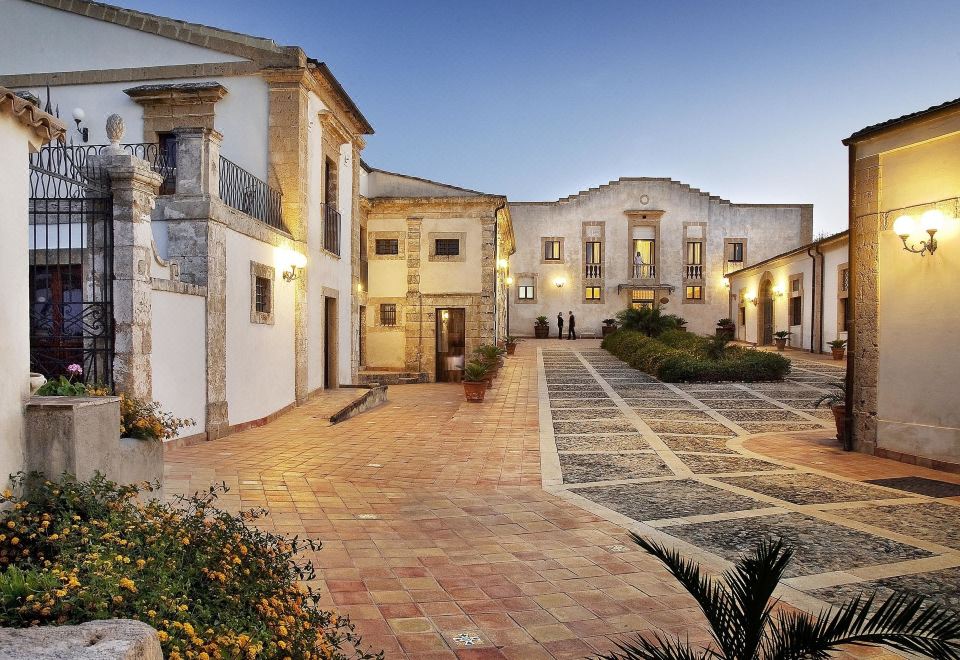 Hotel Villa Favorita, Exterior, Garden