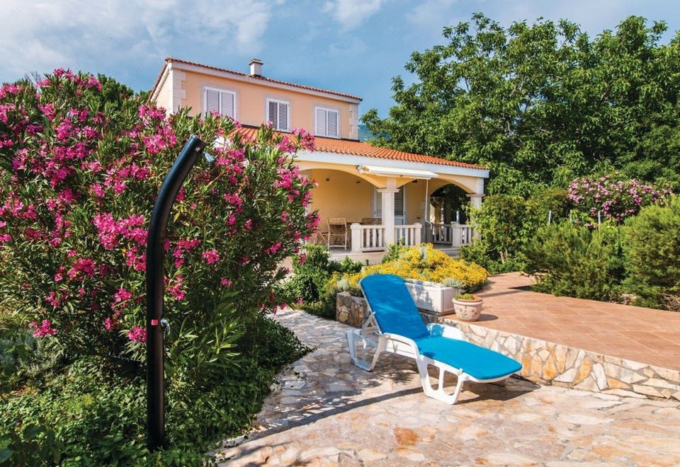 Hotel Picturesque Escape Holiday Home With Pool and Sauna, Exterior, Garden