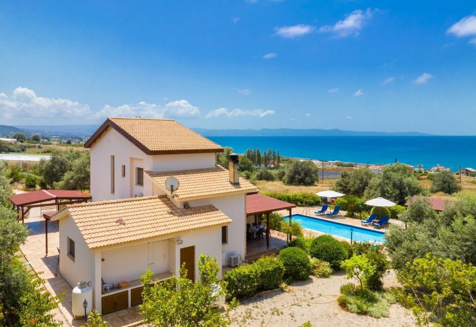 Hotel Villa Erato in Nea Dimmata, Exterior, Hotel Exterior