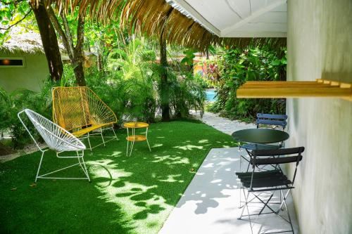 Hotel Norte Nosara - Steps to Playa Guiones, Exterior, Garden