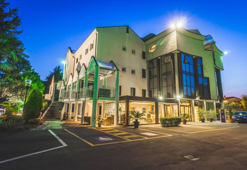 Hotel Park Hotel Ai Pini & Restaurant Ai Pini, Exterior, Hotel Exterior
