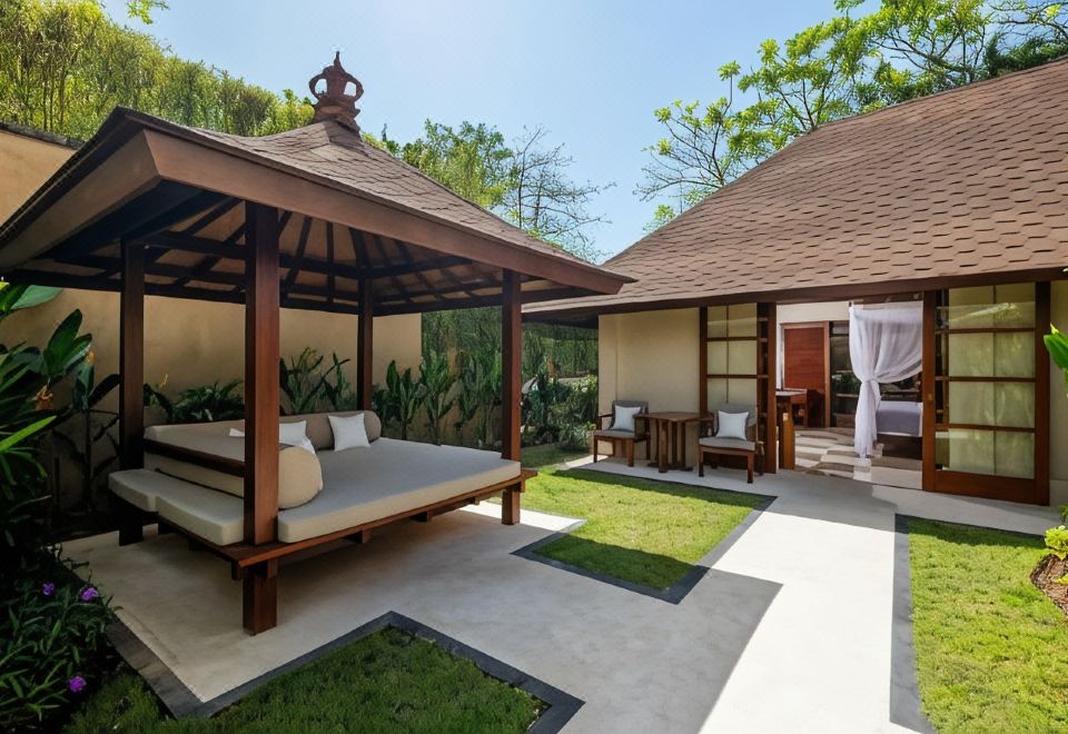 Hotel REVĪVŌ Wellness Resort Nusa Dua Bali, Exterior, Jardín