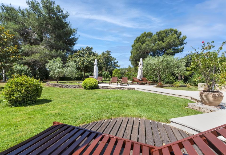Hotel Apartments Villa Rossella 1, Exterior, Garden