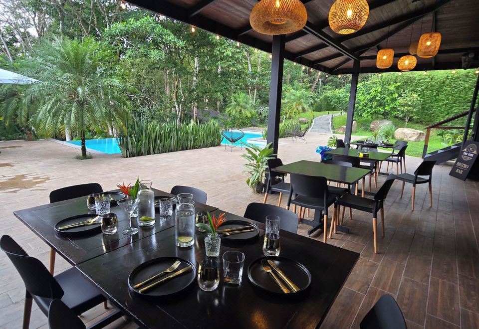 Hotel Jungle River Resort, Dining, Restaurant