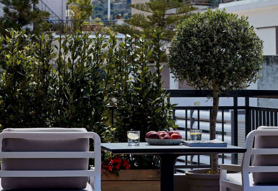 Hotel 18 Micon STR., Exterior, Garden