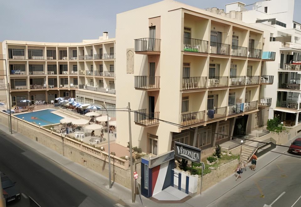 Hotel Iris, Exterior, Hotel Exterior