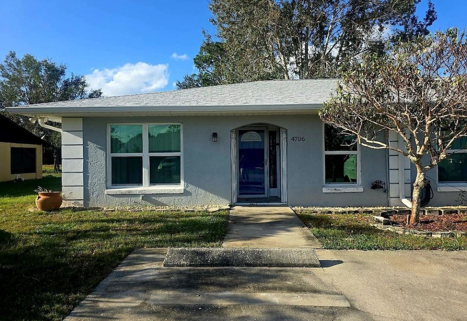 Hotel Charming 4-bedroom house with WiFi, AC in fantastic Sebring, Exterior, Hotel Exterior