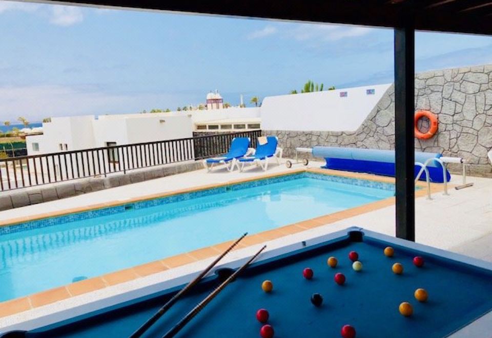 Hotel Villa Neptuno with Private Pool, Sea View, Sat-tv & Free Wifi, Leisure & Recreation, Outdoor Swimming Pool