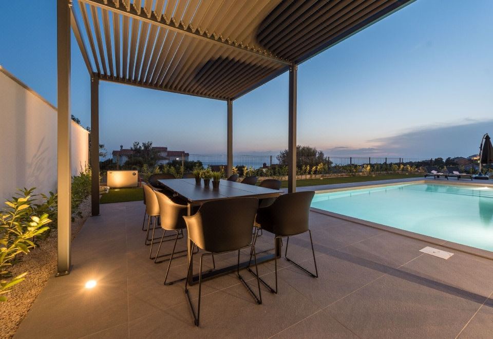 Hotel Villa Aria, Leisure & Recreation, Outdoor Swimming Pool