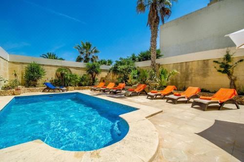 Hotel Ponderosa Holiday Home, Leisure & Recreation, Outdoor Swimming Pool