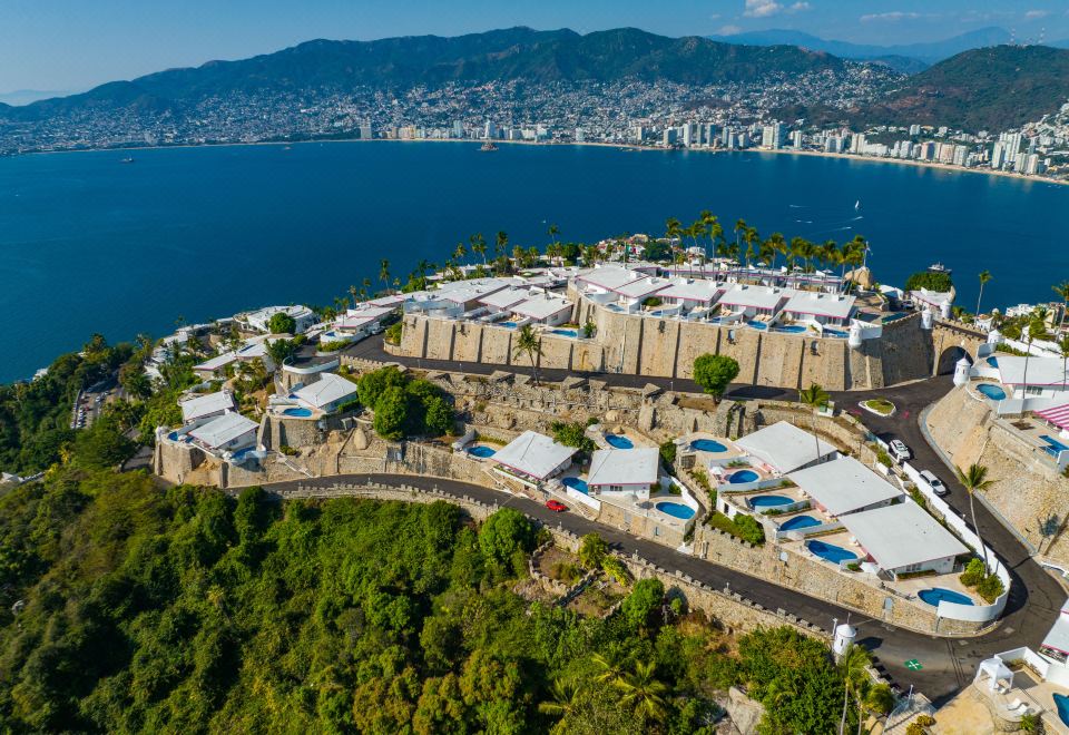 Hotel Las Brisas Acapulco, Exterior, Hotel Exterior