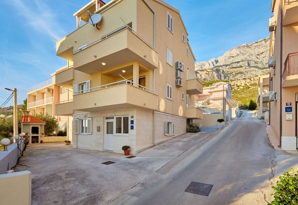 Hotel Apartments Zelic Tucepi, Exterior, Hotel Exterior