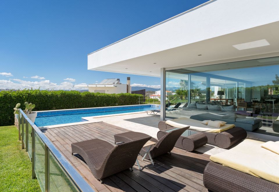 Hotel Villa Vogue, Leisure & Recreation, Outdoor Swimming Pool