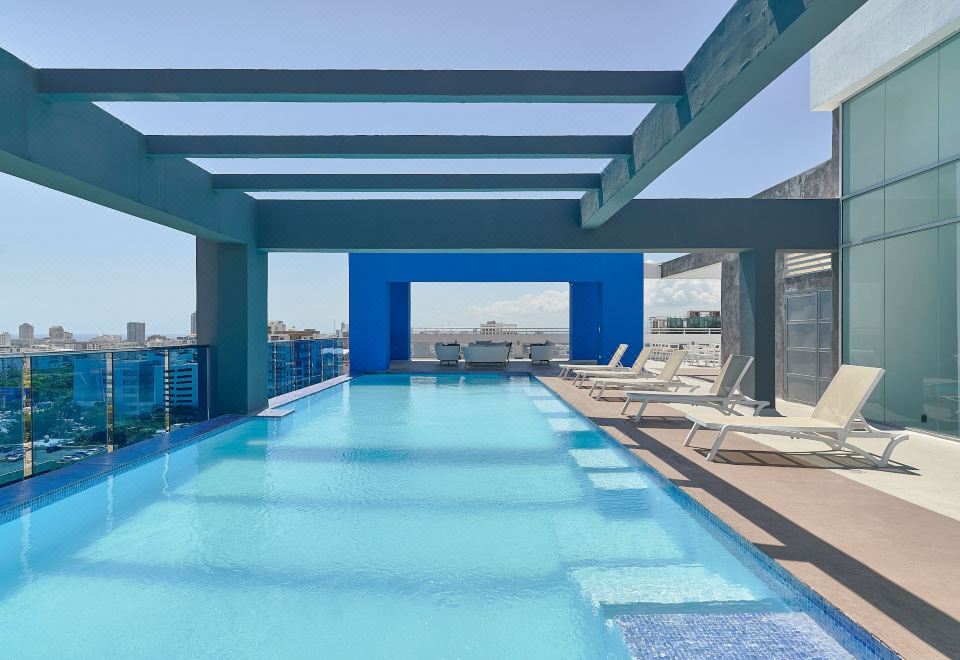 Hotel N1401 Espectacular Vista Downtown Santo Domingo RD, Leisure & Recreation, Outdoor Swimming Pool
