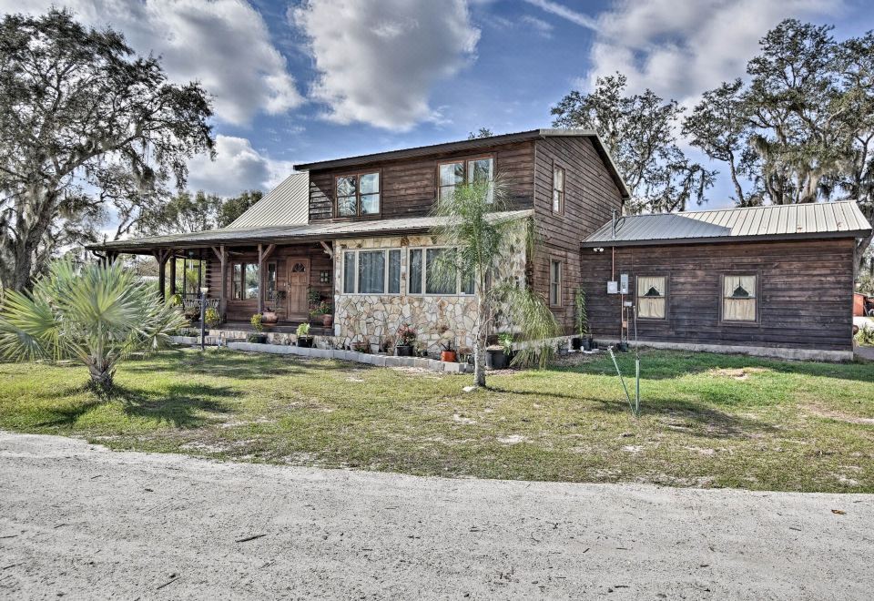 Hotel 40-Acre Farm with Animals and Fishing in Sebring!, Exterior, Hotel Exterior