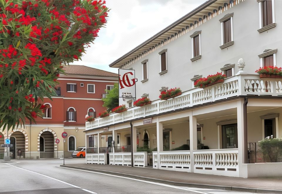 Hotel Garden, Exterior, Hotel Exterior
