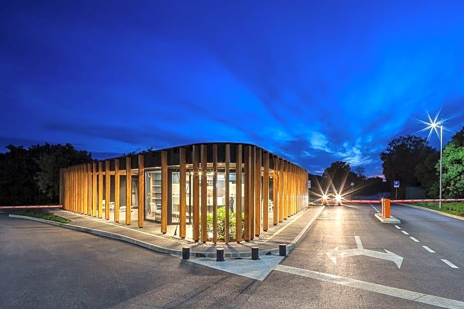 Hotel Camping Homes Mon Perin, Exterior, Hotel Exterior
