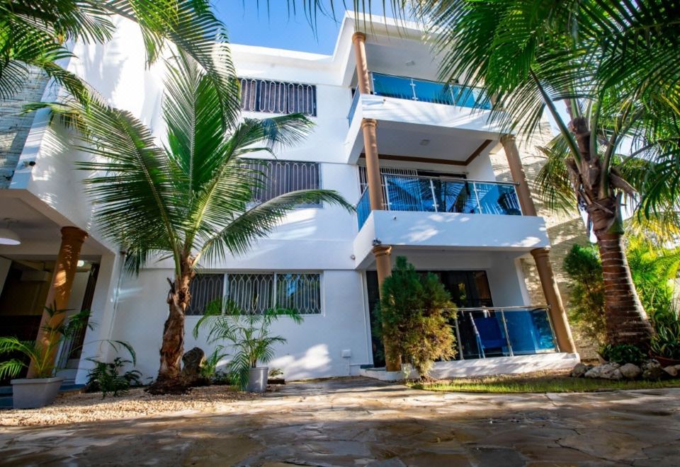 Hotel Fully Equipped 2Br Aptdt5Mins to the Beach, Exterior, Hotel Exterior