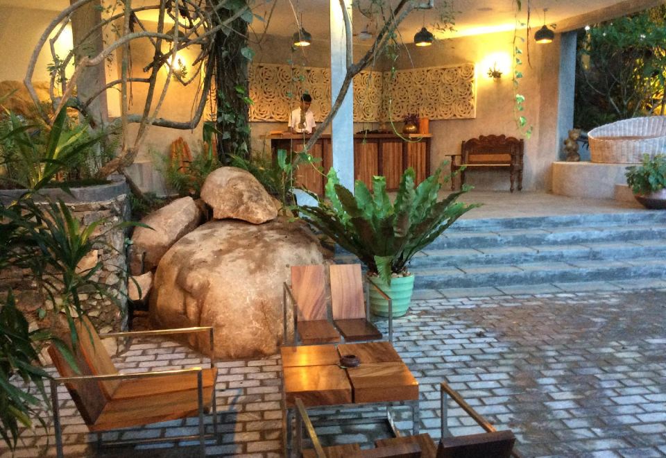 Hotel Thambapanni Retreat, Exterior, Garden