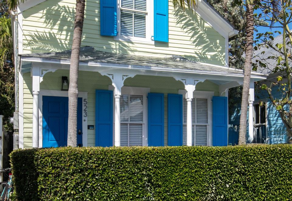 Hotel Charming Home with Private Deck and Dip Pool - Delightful Tropical Retreat, Exterior, Hotel Exterior
