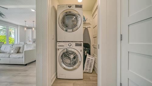 Hotel Crystal Sands - 657A, Public Areas, Laundry Service