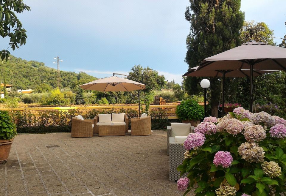 Hotel Villa la Nussa, Exterior, Garden