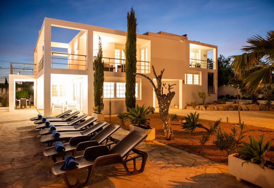 Hotel Villa in Playa Den Bossa, 5 Min Supermarketbbq, Exterior, Hotel Exterior