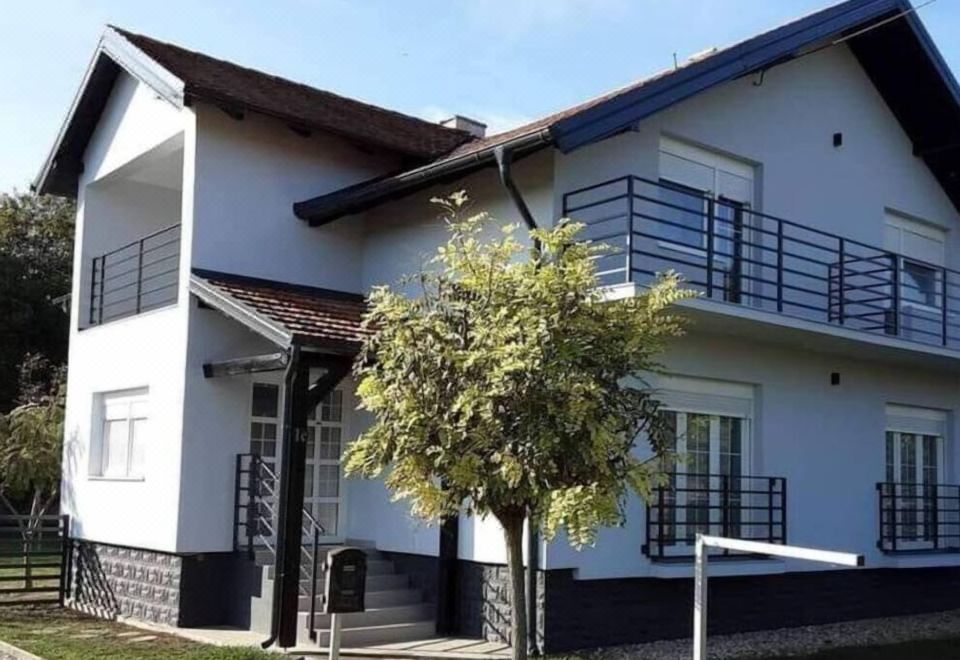 Hotel Villa Sorella Beautiful 3-Bedroom Villa in Karanac, Exterior, Hotel Exterior
