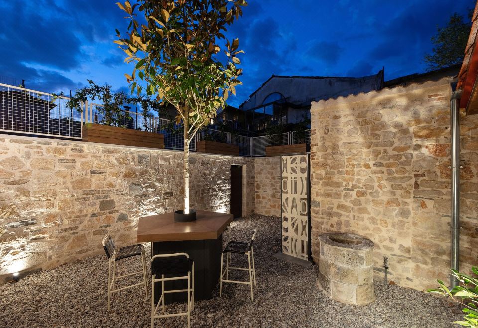 Hotel Lithia-Lithia, Exterior, Garden