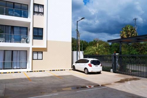 Hotel 2 Bedrooms at Baia Residences, Public Areas, Parking Lot