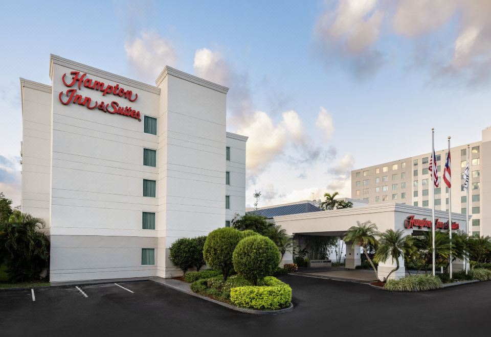 Hotel Hampton Inn & Suites by Hilton San Juan, Exterior, Hotel Exterior