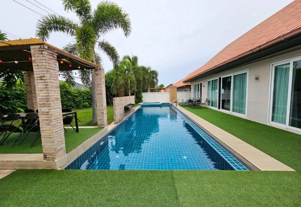 Hotel The Time Poolvilla C20, Exterior, Garden