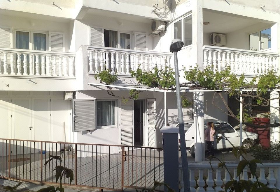 Hotel Apartments Mila, Exterior, Hotel Exterior