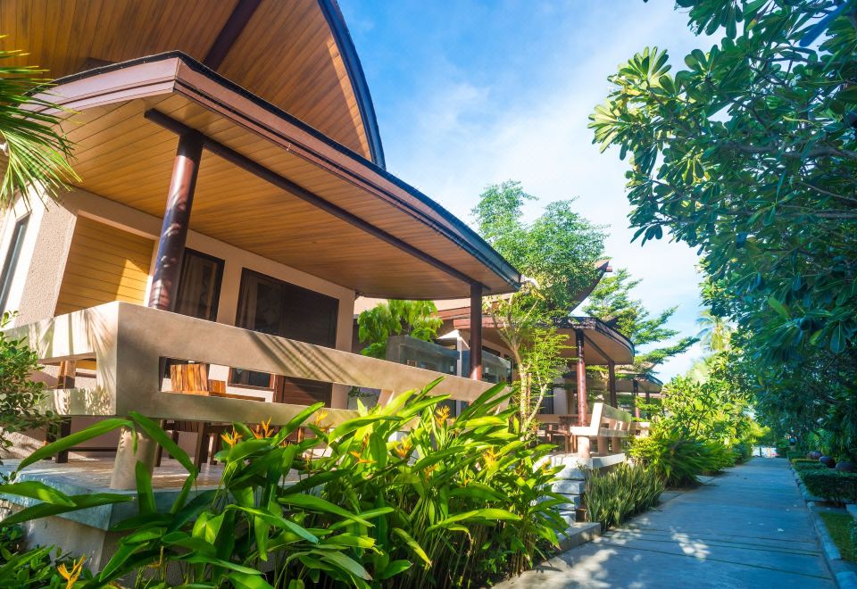 Hotel Weekender Resort, Exterior, Hotel Exterior