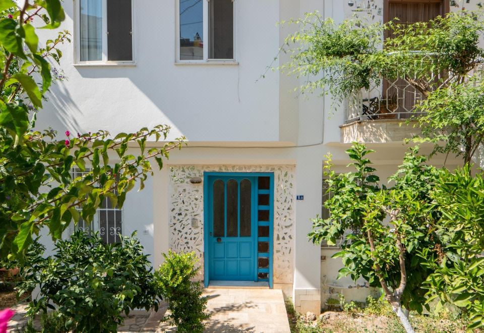 Hotel Cozy Flat with Balcony 1 Min to Beach in Fethiye, Exterior, Hotel Exterior