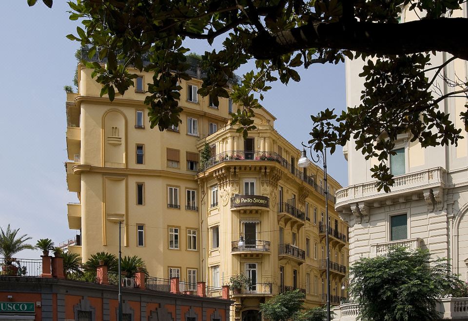 Hotel Pinto-Storey Hotel, Exterior, Hotel Exterior