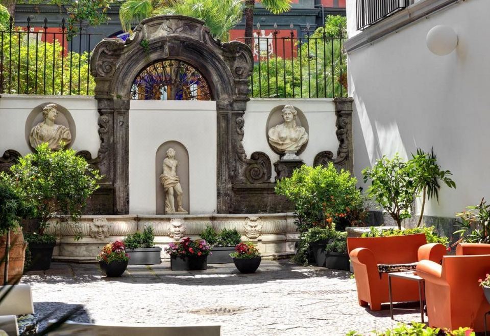 Hotel Piazza Bellini & Apartments, Exterior, Garden