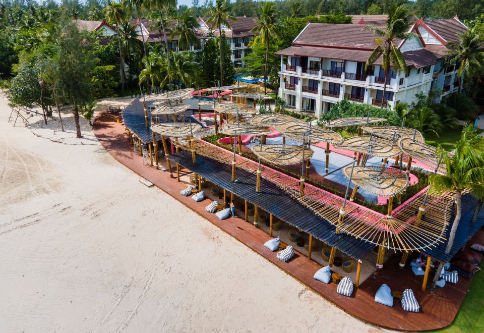 Hotel Apsara Beachfront Resort & Villa, Exterior, Hotel Exterior