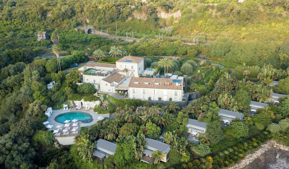 Hotel Donna Carmela Resort and Lodges, Exterior, Hotel Exterior