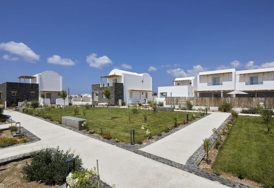 Hotel Sea Breeze Santorini Beach Resort, Curio Collection by Hilton, Exterior, Garden