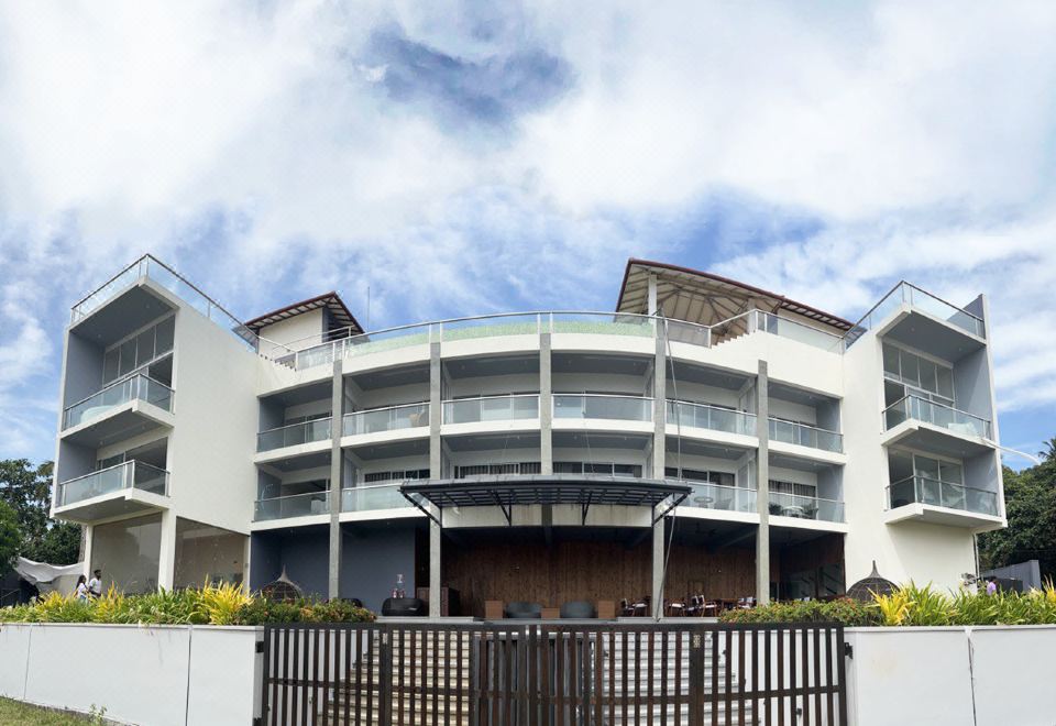 Hotel Mazarine Surf Suites Hiriketiya, Exterior, Hotel Exterior
