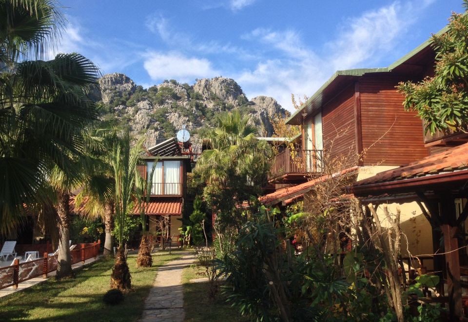 Hotel Kutle Hotel, Exterior, Garden