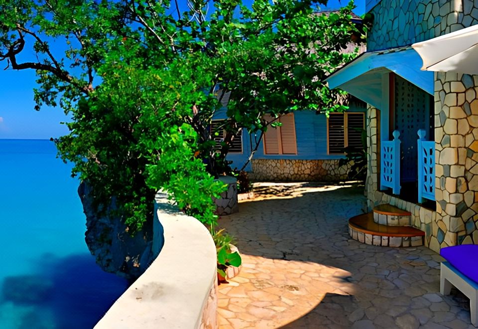 Hotel The Caves, Exterior, Garden