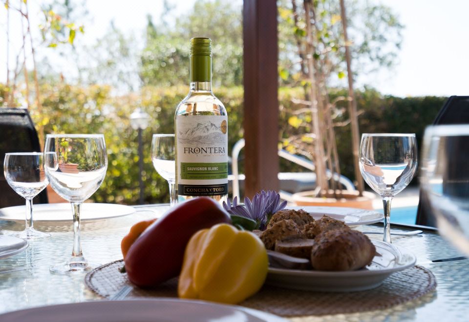 Hotel Beautiful Villa Dionysus with Private Pool in Peaceful Location - Aphrodite Hills, Dining, Cuisine