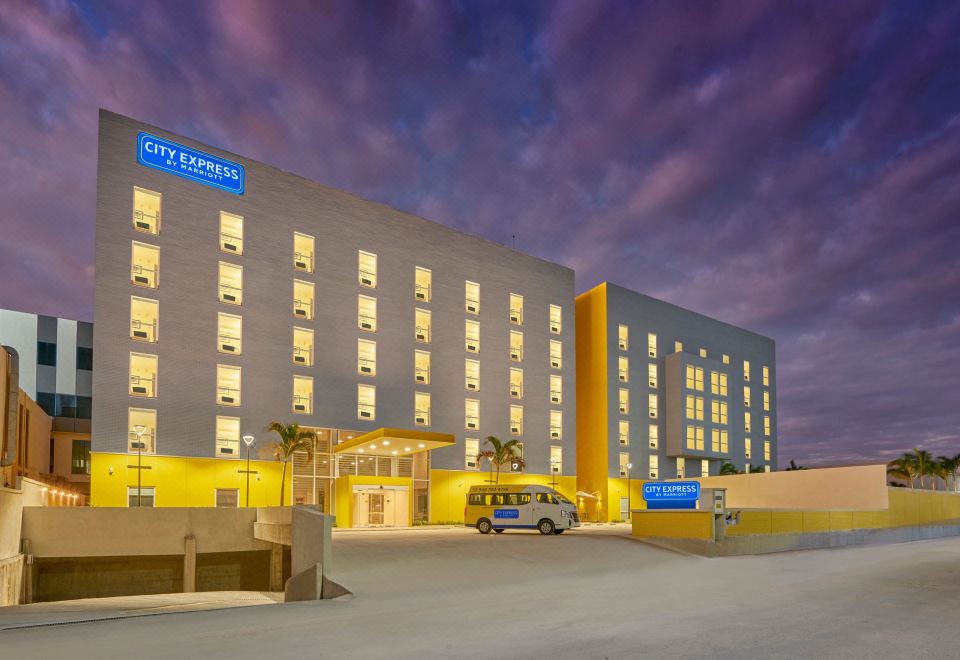 Hotel City Express by Marriott Cancun Aeropuerto, Exterior, Hotel Exterior