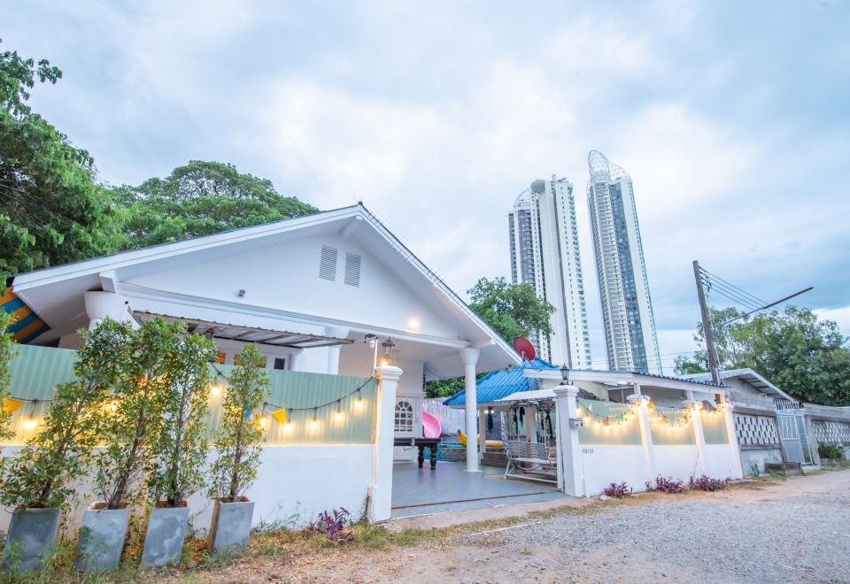 Hotel Blue Pool Villa Jomtien / 350m to Beach / Big Pool with Slider, Exterior, Hotel Exterior